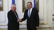 Встреча министра иностранных дел России Сергея Лаврова и госсекретаря США Рекса Тиллерсона в Вене. 7 декабря 2017 Встреча министра иностранных дел России Сергея Лаврова и госсекретаря США Рекса Тиллерсона в Вене. 7 декабря 2017