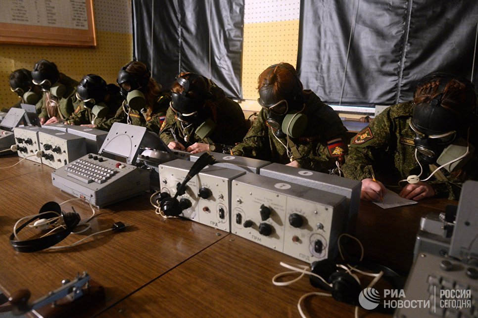 Конкурс для женщин-военнослужащих Макияж под камуфляж в Переславле-Залесском Конкурс для женщин-военнослужащих Макияж под камуфляж в Переславле-Залесском