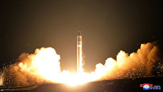 Запуск межконтинентальной баллистической ракеты Hwasong-15 в КНДР. Архивное фото Запуск межконтинентальной баллистической ракеты Hwasong-15 в КНДР. Архивное фото