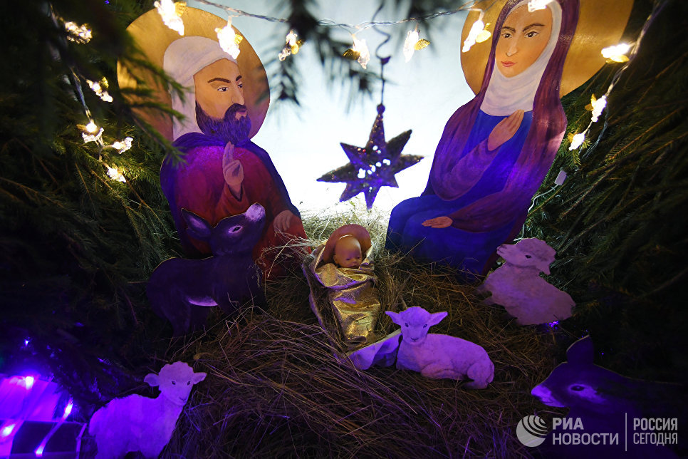 Рождественский вертеп в храме христа спасителя фото