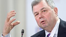 Губернатор Калужской области Анатолий Артамонов. Архивное фото Губернатор Калужской области Анатолий Артамонов. Архивное фото
