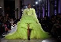 Показ коллекции Giambattista Valli в рамках Недели высокой моды в Париже Показ коллекции Giambattista Valli в рамках Недели высокой моды в Париже