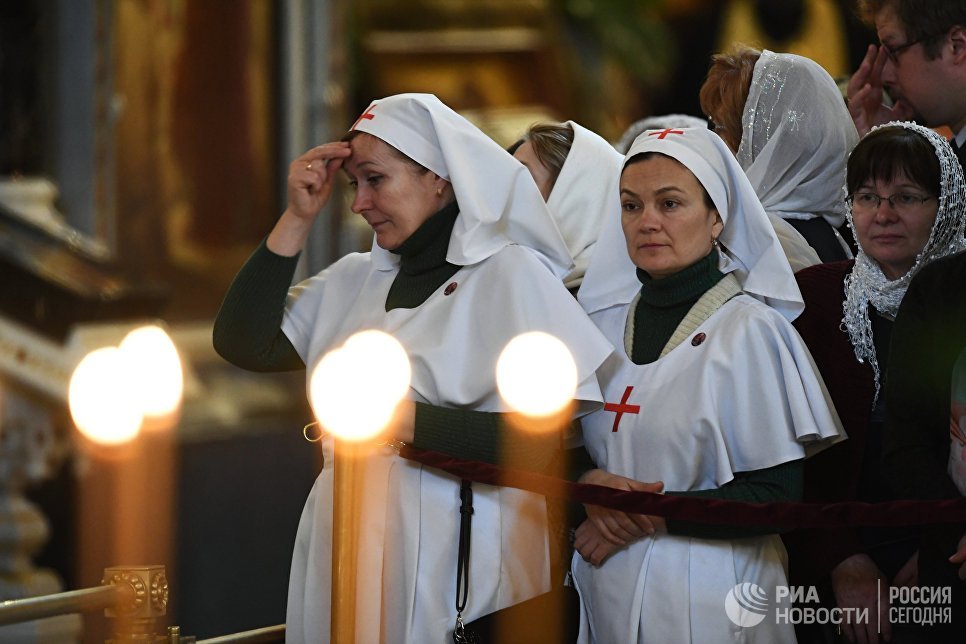 Верующие во время богослужения в день открытия XXVI Международных Рождественских чтений в кафедральном соборном Храме Христа Спасителя в Москве Верующие во время богослужения в день открытия XXVI Международных Рождественских чтений в кафедральном соборном Храме Христа Спасителя в Москве