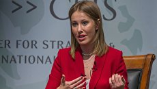 Кандидат в президенты РФ от партии Гражданская инициатива Ксения Собчак во время своего выступления в Центре стратегических и международных исследований в Вашингтоне. 6 февраля 2018 Кандидат в президенты РФ от партии Гражданская инициатива Ксения Собчак во время своего выступления в Центре стратегических и международных исследований в Вашингтоне. 6 февраля 2018