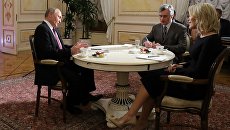 Президент РФ Владимир Путин дает интервью журналисту американского телеканала NBC Мегин Келли в Кремле Президент РФ Владимир Путин дает интервью журналисту американского телеканала NBC Мегин Келли в Кремле