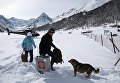 Члены участковой избирательной комиссии прибыли на избирательный участок метеостанции Аккем для досрочного голосования на выборах президента РФ в Республике Алтай. 13 марта 2018 Члены участковой избирательной комиссии прибыли на избирательный участок метеостанции Аккем для досрочного голосования на выборах президента РФ в Республике Алтай. 13 марта 2018