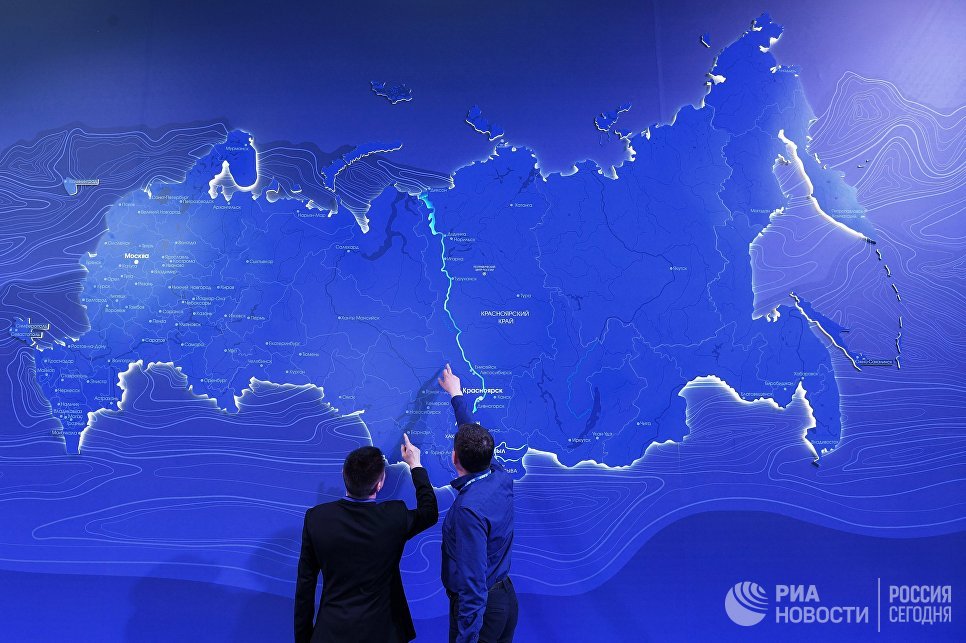 Посетители на Красноярском экономическом форуме Посетители на Красноярском экономическом форуме