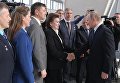 Президент РФ Владимир Путин и первая женщина-космонавт Валентина Терешковаво в центре Космонавтика и авиация на ВДНХ Президент РФ Владимир Путин и первая женщина-космонавт Валентина Терешковаво в центре Космонавтика и авиация на ВДНХ
