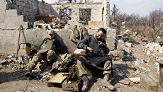 Украинские военные в Авдеевке. Архивное фото Украинские военные в Авдеевке. Архивное фото