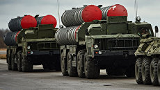 Зенитно-ракетные комплексы ПВО С-300. Архивное фото Зенитно-ракетные комплексы ПВО С-300. Архивное фото