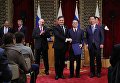 Президент РФ Владимир Путин во время церемонии подписания российско-японских документов по итогам встречи в Токио Президент РФ Владимир Путин во время церемонии подписания российско-японских документов по итогам встречи в Токио