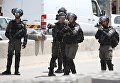 Израильские военнослужащие во время уличных протестов в Палестине против переноса посольства США в Иерусалим. 14 мая 2018 Израильские военнослужащие во время уличных протестов в Палестине против переноса посольства США в Иерусалим. 14 мая 2018