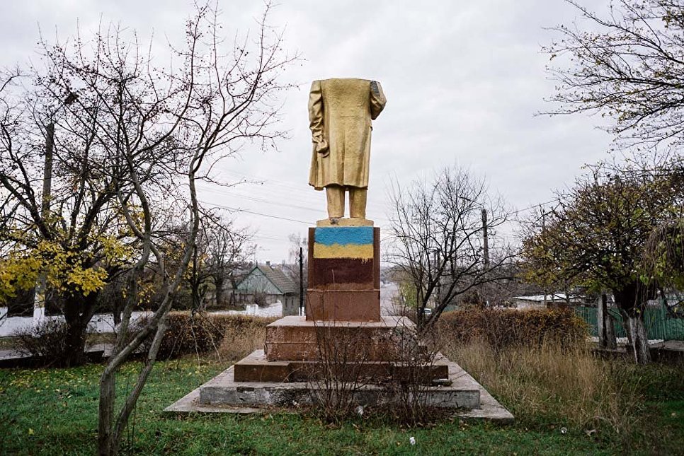 Село Шабо, Одесская область. 21 ноября 2015. В поисках Ленина Село Шабо, Одесская область. 21 ноября 2015. В поисках Ленина