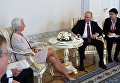 Президент РФ Владимир Путин и директор–распорядитель Международного Валютного Фонда (МВФ) Кристин Лагард во время встречи в Константиновском дворце в Стрельне. 24 мая 2018 Президент РФ Владимир Путин и директор–распорядитель Международного Валютного Фонда (МВФ) Кристин Лагард во время встречи в Константиновском дворце в Стрельне. 24 мая 2018