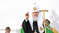 Патриарх Московский и Всея Руси Кирилл во время божественной литургии на соборной площади города Череповца в рамках Первосвятительского визита в Вологодскую митрополию. 16 июня 2018 Патриарх Московский и Всея Руси Кирилл во время божественной литургии на соборной площади города Череповца в рамках Первосвятительского визита в Вологодскую митрополию. 16 июня 2018