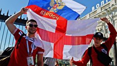 Болельщики сборной Англии перед матчем ЧМ-2018 по футболу между сборными Туниса и Англии на железнодорожном вокзале в Волгограде Болельщики сборной Англии перед матчем ЧМ-2018 по футболу между сборными Туниса и Англии на железнодорожном вокзале в Волгограде