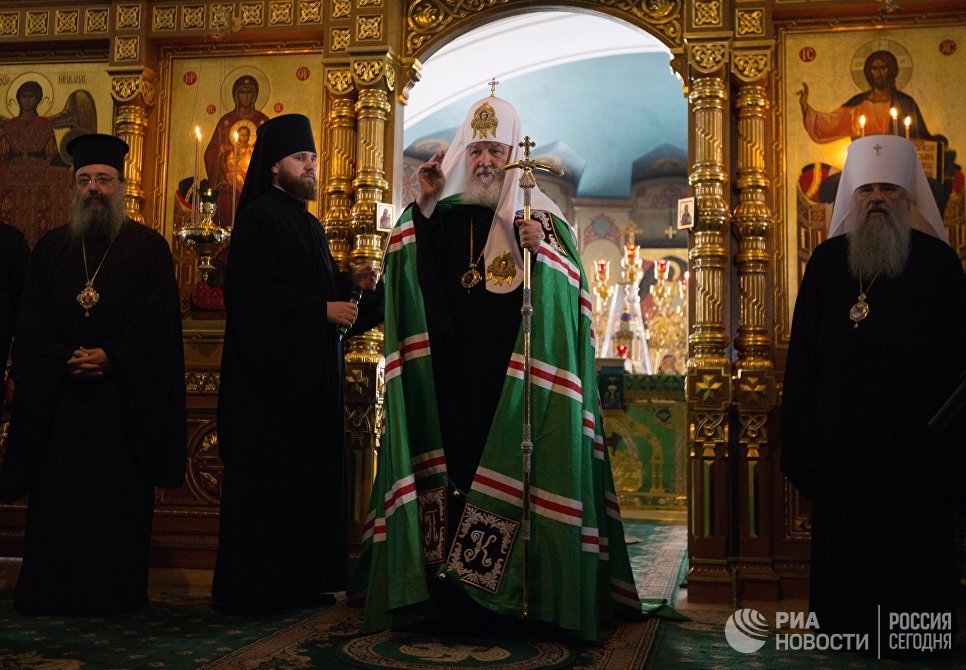 Патриарх Кирилл выступает с проповедью в Спасо-Преображенском соборе в день празднования памяти преподобных Сергия и Германа Валаамских Патриарх Кирилл выступает с проповедью в Спасо-Преображенском соборе в день празднования памяти преподобных Сергия и Германа Валаамских