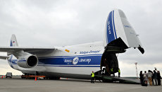 Самолет АН-124-120 Руслан компаний Волга-Днепр и AirBridgeCargо. Архивное фото Самолет АН-124-120 Руслан компаний Волга-Днепр и AirBridgeCargо. Архивное фото