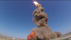 Пуск модернизированной противоракеты российской системы ПРО на полигоне Сары-Шаган Пуск модернизированной противоракеты российской системы ПРО на полигоне Сары-Шаган