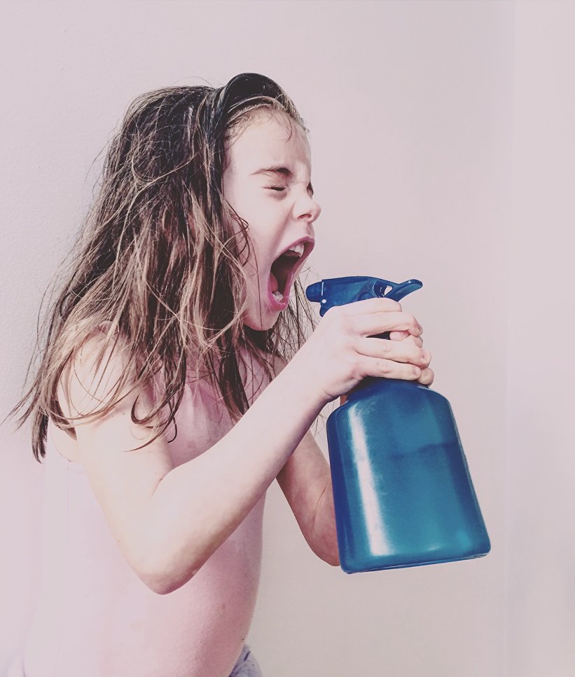 Работа фотографа Melisa Barrilli из Каанды Spray Fury, занявшая первое место в категории Дети в фотоконкурсе 2018 iPhone Photography Awards Работа фотографа Melisa Barrilli из Каанды Spray Fury, занявшая первое место в категории Дети в фотоконкурсе 2018 iPhone Photography Awards