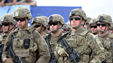 Военнослужащие подразделения сухопутных войск США. Архивное фото Военнослужащие подразделения сухопутных войск США. Архивное фото