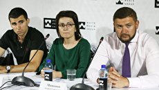 Муж погибшей девушки Евгений Львов и адвокат Андрей Мишонов на пресс-конференции. 7 августа 2018 Муж погибшей девушки Евгений Львов и адвокат Андрей Мишонов на пресс-конференции. 7 августа 2018