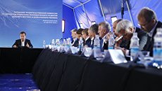 Председатель правительства РФ Дмитрий Медведев проводит заседание Правительственной комиссии. 10 августа 2018 Председатель правительства РФ Дмитрий Медведев проводит заседание Правительственной комиссии. 10 августа 2018