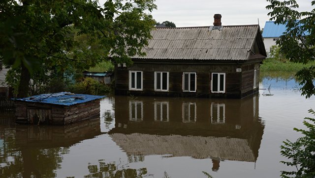 Здание, затопленное в результате паводка