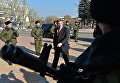 Избранный глава Донецкой народной республики Александр Захарченко (в центре) перед церемонией инаугурации в Донецком драматическом театре Избранный глава Донецкой народной республики Александр Захарченко (в центре) перед церемонией инаугурации в Донецком драматическом театре