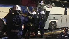 Сотрудники МЧС на месте столкновения двух автобусов на трассе М-4 Дон. Архивное фото Сотрудники МЧС на месте столкновения двух автобусов на трассе М-4 Дон. Архивное фото
