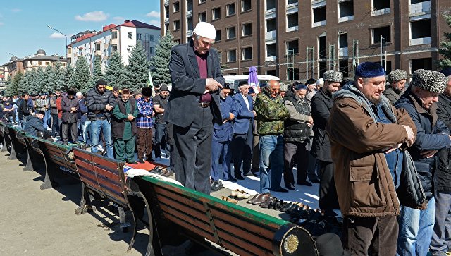 Участники митинга, несогласные с соглашением об определении границы между Республикой Ингушетия и Чеченской Республикой. Архивное фото