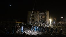 Пожарно-спасательные подразделения МЧС РФ на заводе пиротехники Авангард в Гатчине Ленинградской области, где произошел взрыв. 19 октября 2018 Пожарно-спасательные подразделения МЧС РФ на заводе пиротехники Авангард в Гатчине Ленинградской области, где произошел взрыв. 19 октября 2018