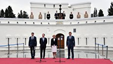 Вице-премьер Ольга Голодец, министр культуры Россит Владимир Мединский и мэр Севастополя Дмитрий Овсянников на торжественном открытии Мемориального комплекса Малахов курган в Севастополе. 6 ноября 2018 Вице-премьер Ольга Голодец, министр культуры Россит Владимир Мединский и мэр Севастополя Дмитрий Овсянников на торжественном открытии Мемориального комплекса Малахов курган в Севастополе. 6 ноября 2018