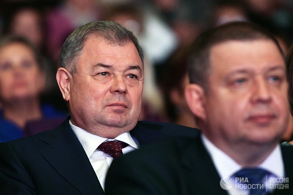 Губернатор Калужской области Анатолий Артамонов на фестивале творчества, посвященном Великому стоянию на реке Угре в 1480 году Губернатор Калужской области Анатолий Артамонов на фестивале творчества, посвященном Великому стоянию на реке Угре в 1480 году