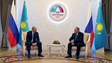 Президент РФ Владимир Путин и президент Казахстана Нурсултан Назарбаев во время встречи. 9 ноября 2018 Президент РФ Владимир Путин и президент Казахстана Нурсултан Назарбаев во время встречи. 9 ноября 2018