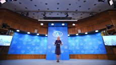 Официальный представитель министерства иностранных дел России Мария Захарова во время брифинга в Москве. Архивное фото Официальный представитель министерства иностранных дел России Мария Захарова во время брифинга в Москве. Архивное фото