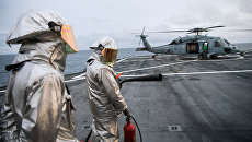 Американский военный корабль Маунт Уитни во время учений Trident Juncture-2018 в Норвегии. 2 ноября 2018 Американский военный корабль Маунт Уитни во время учений Trident Juncture-2018 в Норвегии. 2 ноября 2018