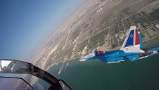 Высший пилотаж «Русских Витязей» на авиасалоне в Бахрейне Высший пилотаж «Русских Витязей» на авиасалоне в Бахрейне