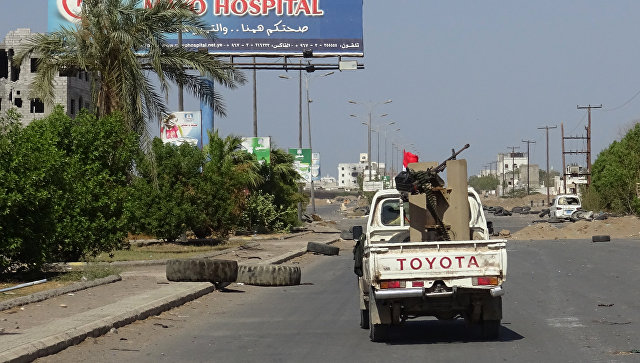 Проправительственные войска на окраине города Ходейда, Йемен. Архивное фото