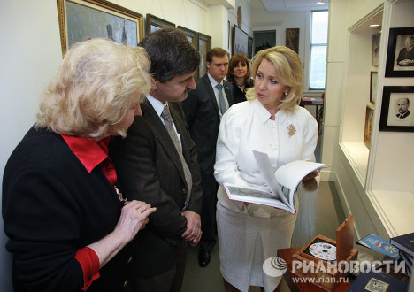 Светлана Медведева посетила Русский центр в г. Сан–Франциско Светлана Медведева посетила Русский центр в г. Сан–Франциско