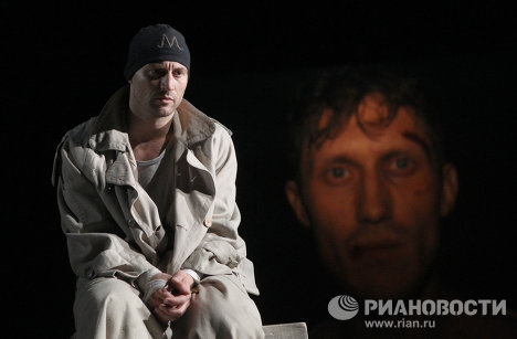 Генеральная репетиция спектакля Мастер и Маргарита в постановке венгерского режиссера Яноша Саса на сцене МХТ имени А.П. Чехова Генеральная репетиция спектакля Мастер и Маргарита в постановке венгерского режиссера Яноша Саса на сцене МХТ имени А.П. Чехова