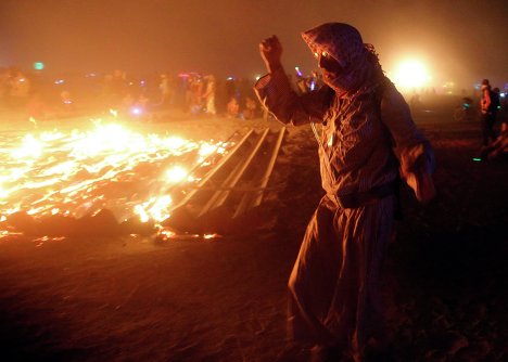 Фестиваль Burning Man в пустыне Блэк-Рок Фестиваль Burning Man в пустыне Блэк-Рок