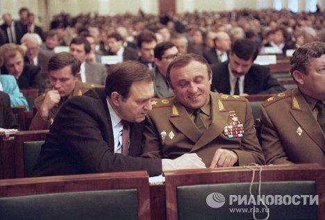 Министр безопасности РФ В.П. Баранников и министр обороны РФ П.С. Грачев Министр безопасности РФ В.П. Баранников и министр обороны РФ П.С. Грачев