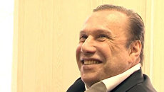Бизнесмен Батурин на слушаниях по своему делу много улыбался и шутил Бизнесмен Батурин на слушаниях по своему делу много улыбался и шутил