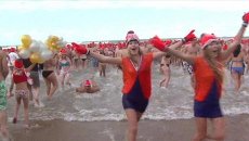 Новогодний заплыв, или Как европейцы ныряли в холодную воду 1 января Новогодний заплыв, или Как европейцы ныряли в холодную воду 1 января