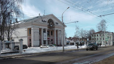 Здание бывшего кинотеатра Дружба в Костроме. Архивное фото Здание бывшего кинотеатра Дружба в Костроме. Архивное фото