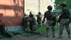 Сотрудники полиции в Назрани. Архивное фото Сотрудники полиции в Назрани. Архивное фото