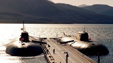 Ракетные атомные подводные лодки у пирса Ракетные атомные подводные лодки у пирса