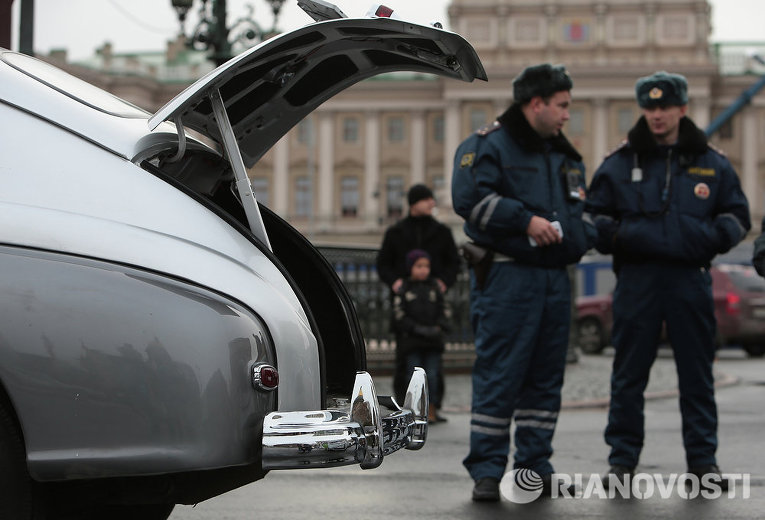 Старт ралли электромобилей по маршруту Петербург - Монте-Карло Старт ралли электромобилей по маршруту Петербург - Монте-Карло