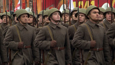 Парад, как в 1941 году: бойцы Красной армии и танки на марше у Кремля Парад, как в 1941 году: бойцы Красной армии и танки на марше у Кремля